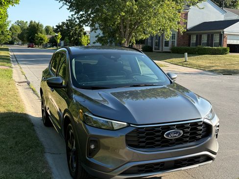 Used 2023 Ford Escape ST-Line Select w/ Tech Pack #2 AWD/4WD image 6