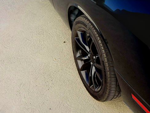 Used 2016 Dodge Challenger SXT Plus image 11