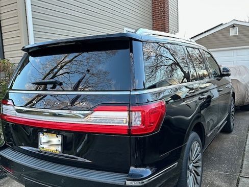 Used 2020 Lincoln Navigator Reserve w/ Luxury Package image 4