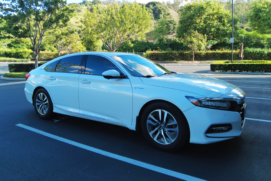 Used 2019 Honda Accord Touring image 2