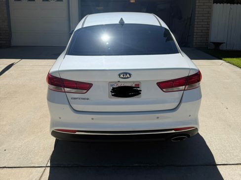 Used 2018 Kia Optima LX w/ 17" Alloy Wheels Package FWD image 6