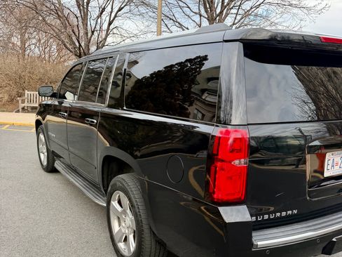 Used 2017 Chevrolet Suburban Premier image 26