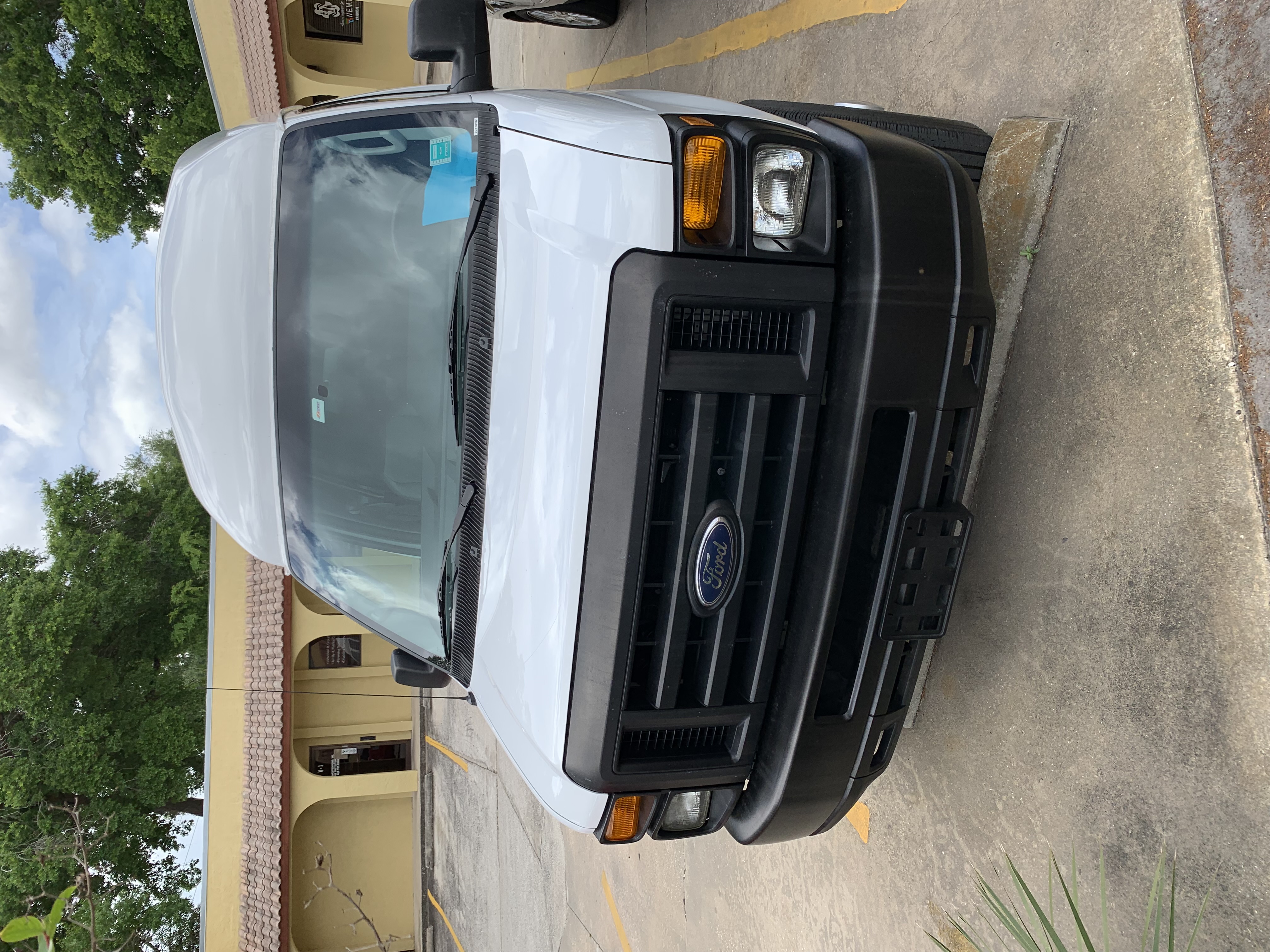 Used 2009 Ford E-250 and Econoline 250 Extended RWD image 15