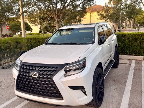 Used 2017 Lexus GX 460 Luxury AWD/4WD image 2