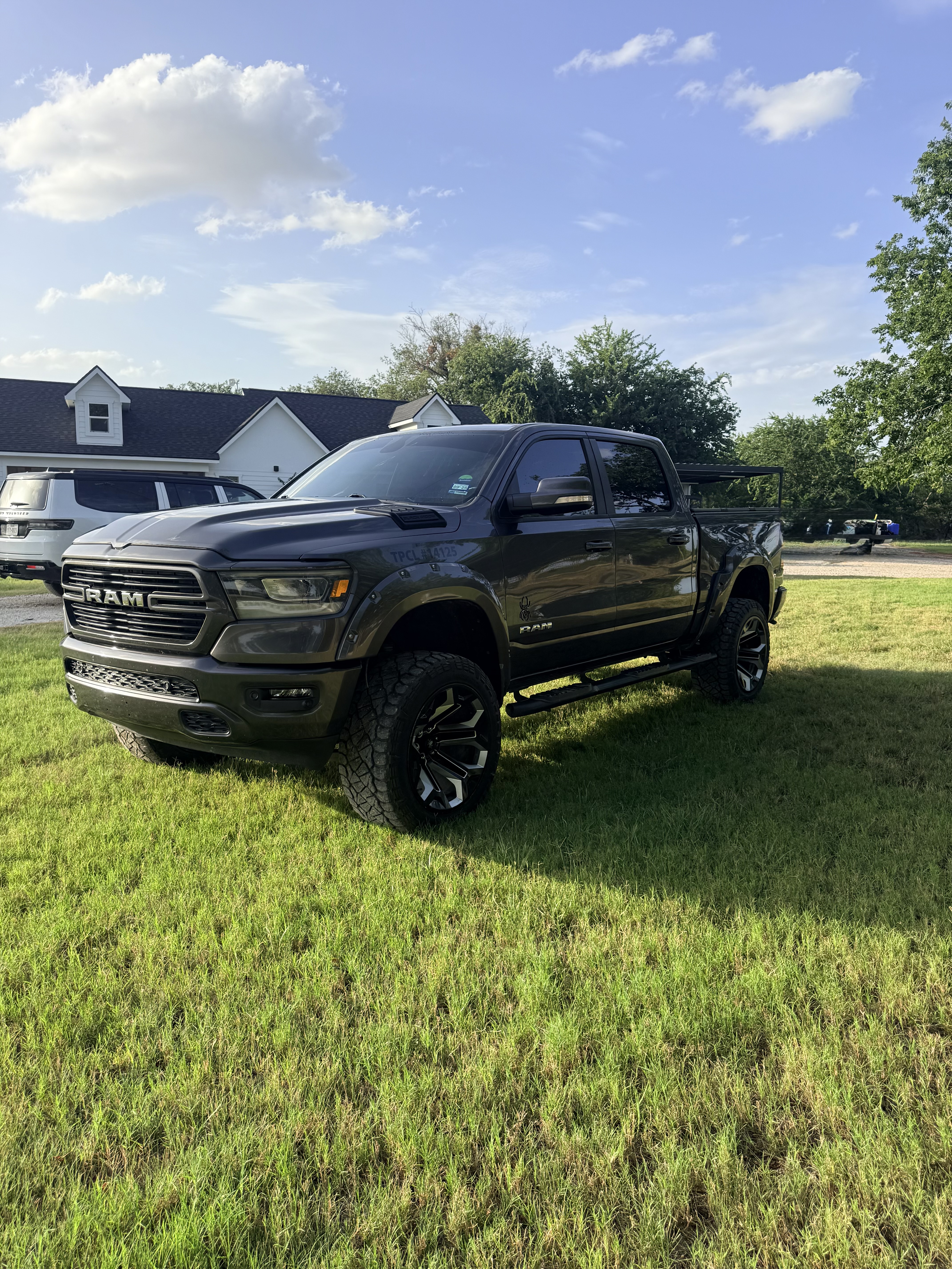 Used 2021 RAM 1500 Big Horn AWD/4WD image 2