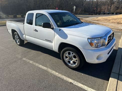 Used 2005 Toyota Tacoma 2WD Access Cab image 1