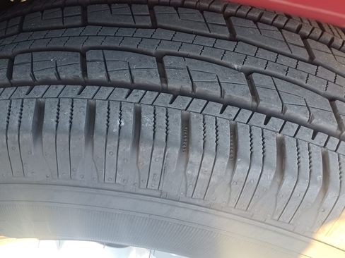 Used 2017 Nissan Titan SV image 8