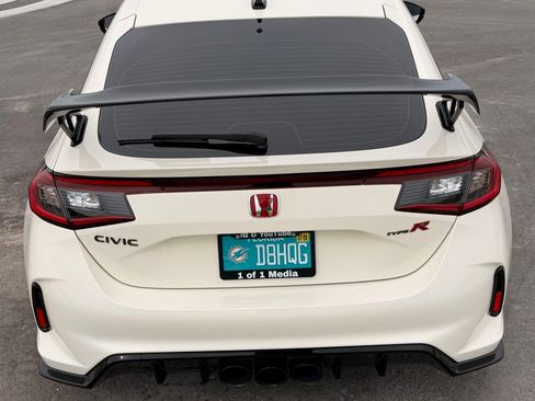 Used 2025 Honda Civic Type R image 16