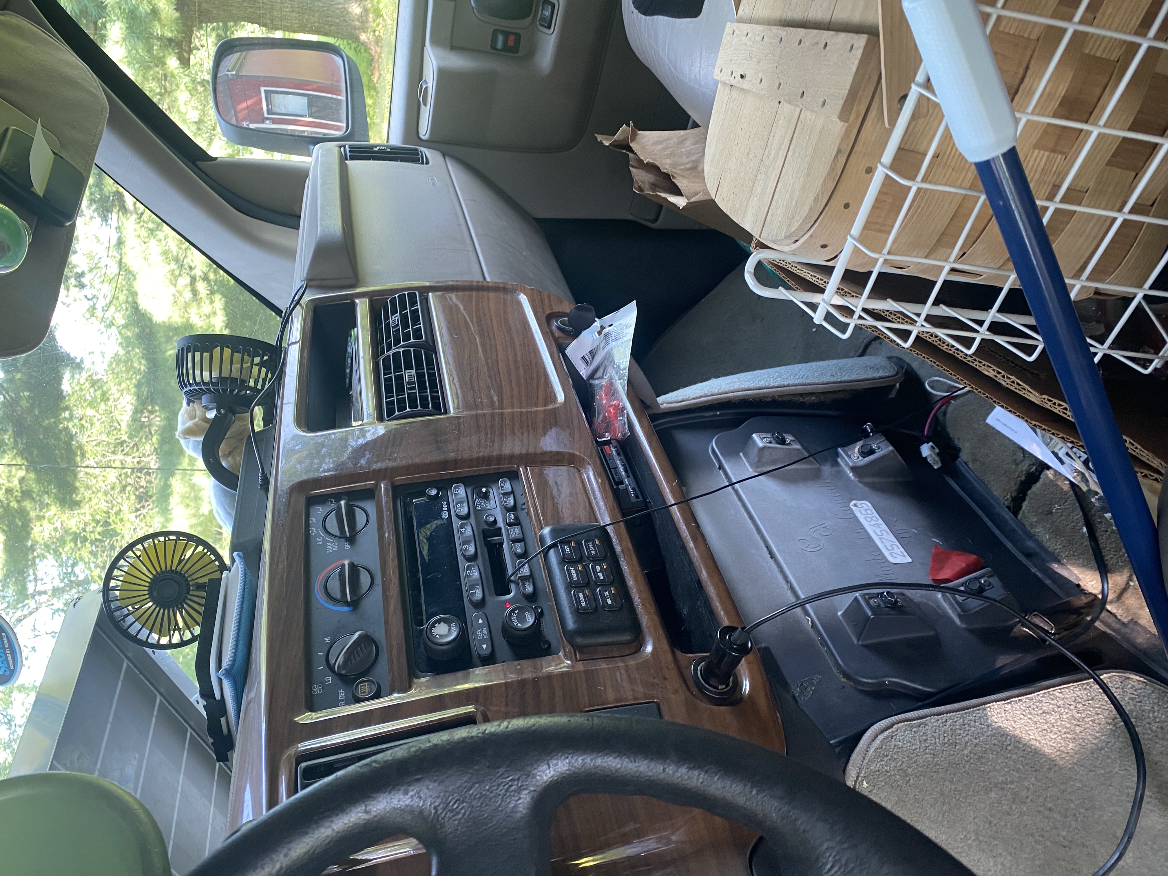 Used 2003 Chevrolet Express 1500 w/ Preferred Equipment Group 4 RWD image 10