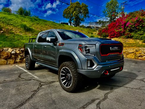 Used 2021 GMC Sierra 1500 SLT w/ SLT Premium Plus Package image 1