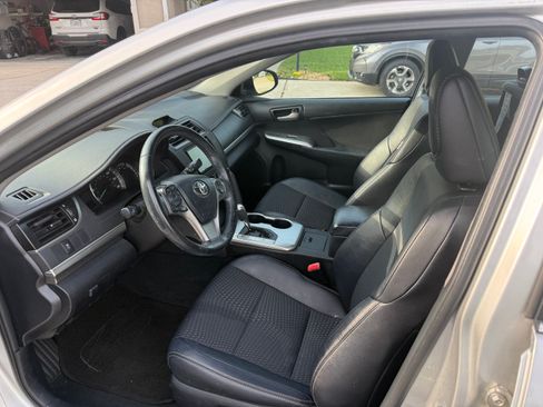 Used 2013 Toyota Camry SE image 5