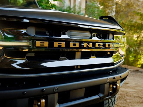 Used 2024 Ford Bronco Outer Banks w/ Sasquatch Package AWD/4WD image 4