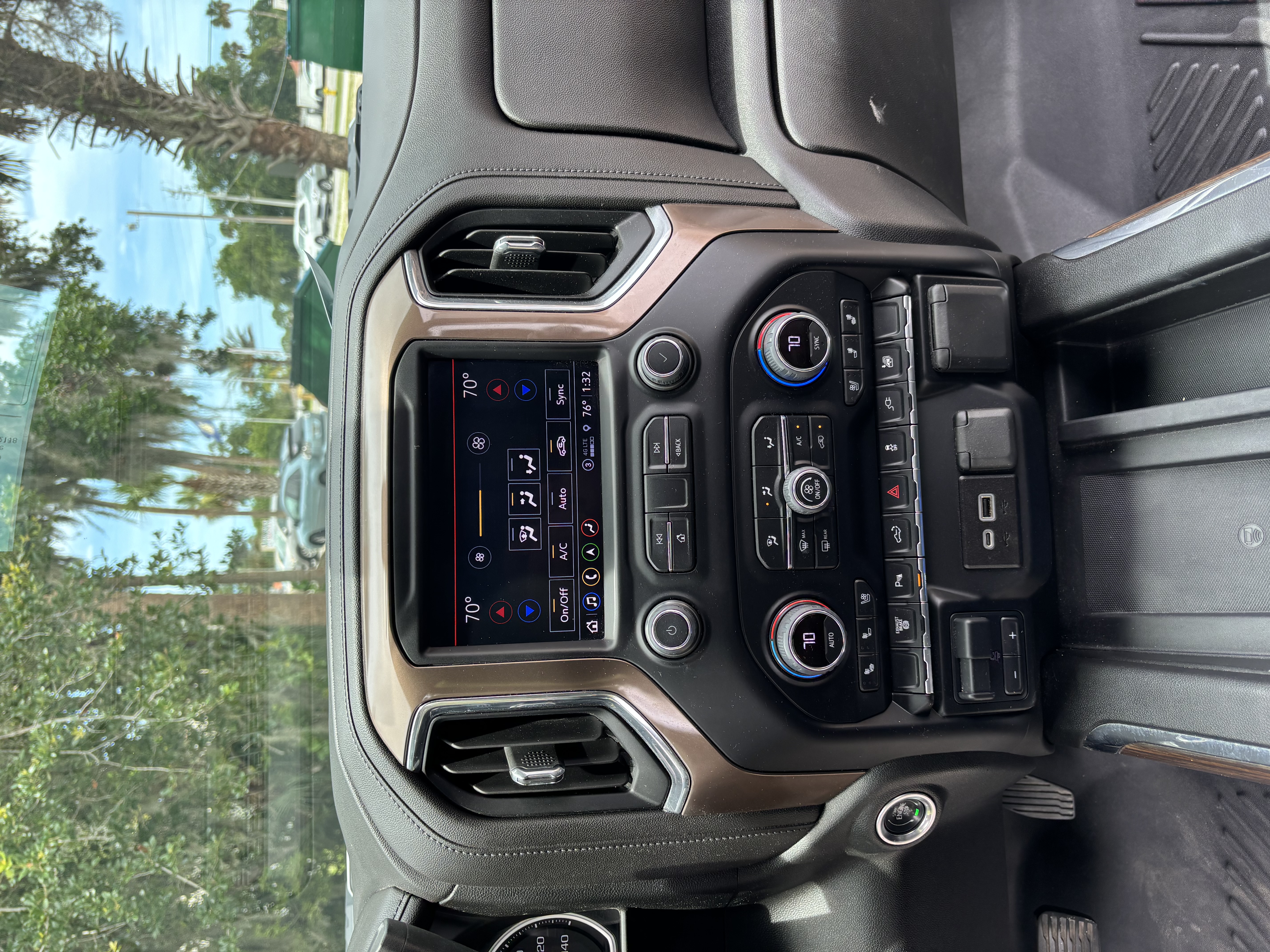 Used 2022 Chevrolet Silverado 3500 High Country AWD/4WD image 13