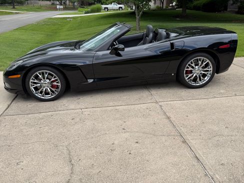 Used 2007 Chevrolet Corvette Convertible RWD image 12
