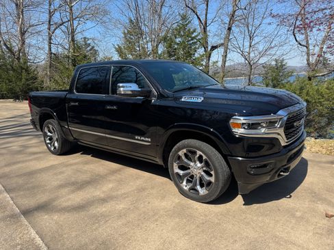 Used 2021 RAM 1500 Limited image 1