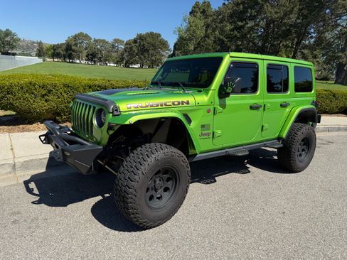 Used 2018 Jeep Wrangler Unlimited Rubicon image 2