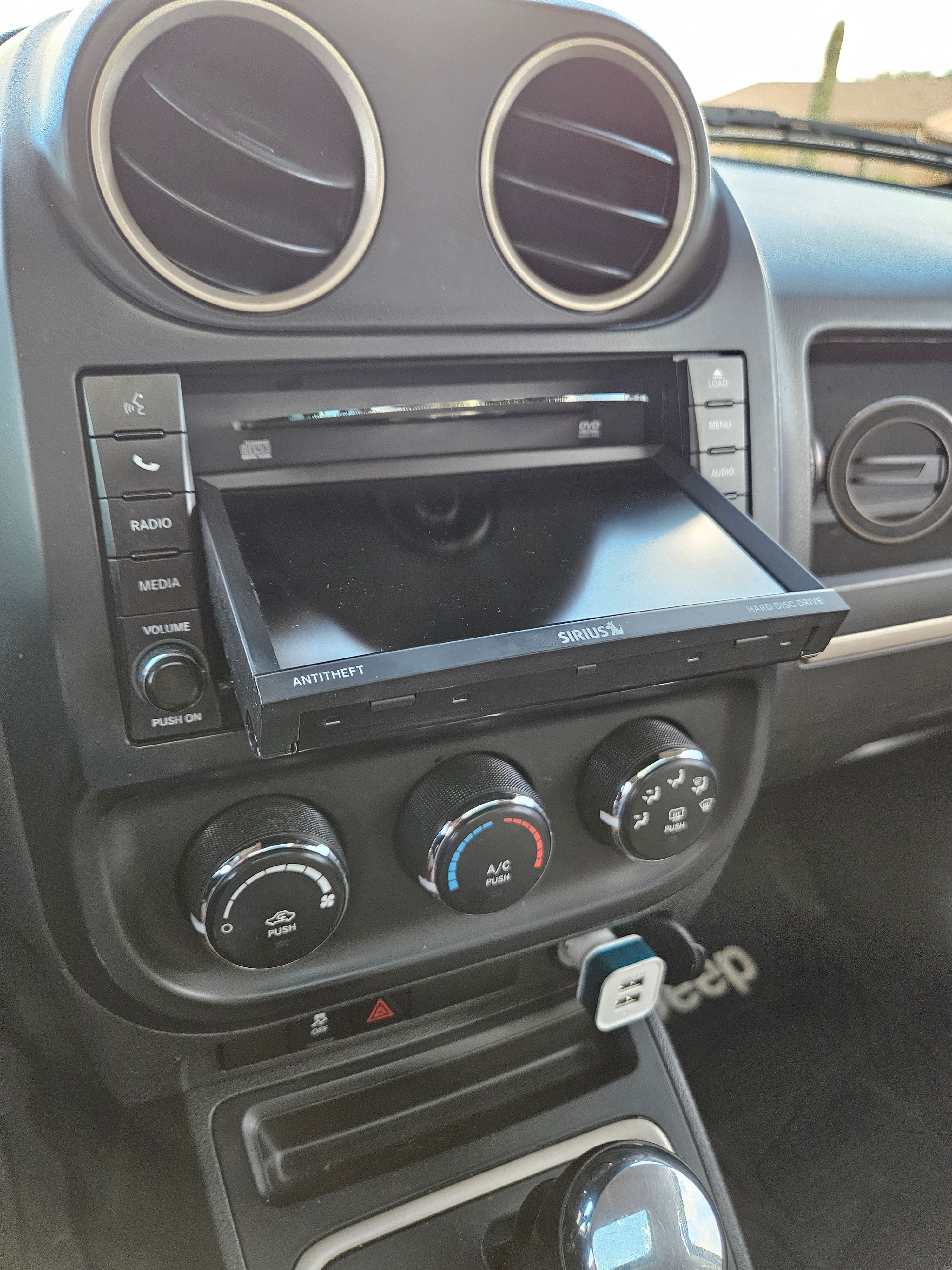 Used 2016 Jeep Patriot 75th Anniversary w/ Power Value Group FWD image 13