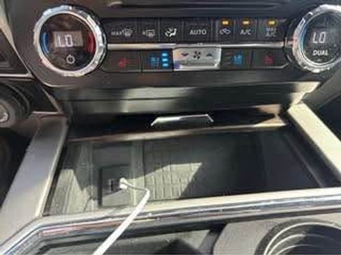 Used 2022 Ford F250 Lariat w/ Lariat Ultimate Package image 9