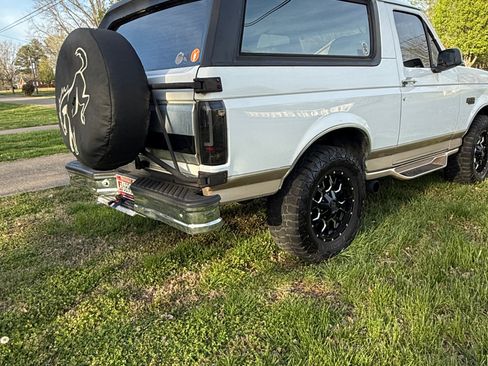 Used 1996 Ford Bronco image 6