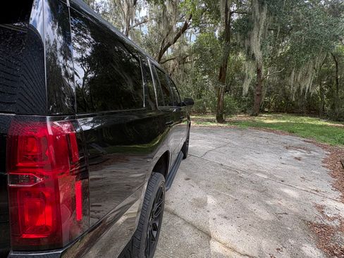 Used 2020 Chevrolet Tahoe LS w/ Enhanced Driver Alert Package RWD image 4