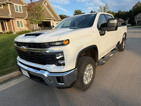 Used 2024 Chevrolet Silverado 3500 LT w/ All Star Edition AWD/4WD image 6