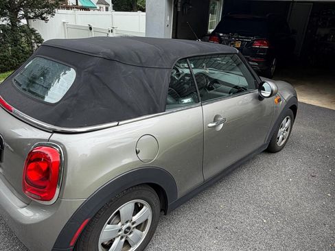 Used 2019 MINI Cooper Convertible w/ Signature Upholstery Package FWD image 6