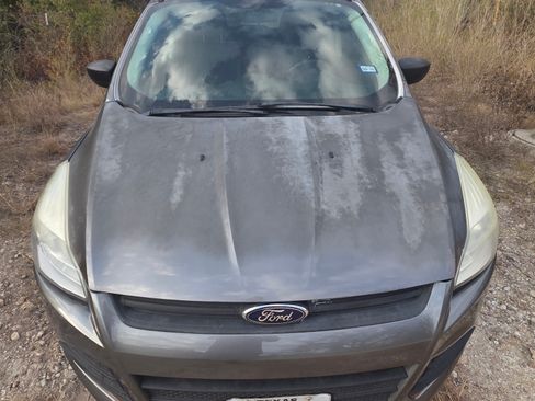 Used 2014 Ford Escape S image 2