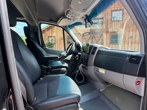 Used 2017 Mercedes-Benz Sprinter 3500 image 15