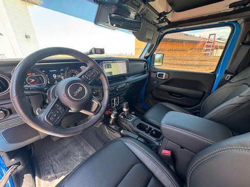 Used 2024 Jeep Wrangler Unlimited Rubicon 392 image 9