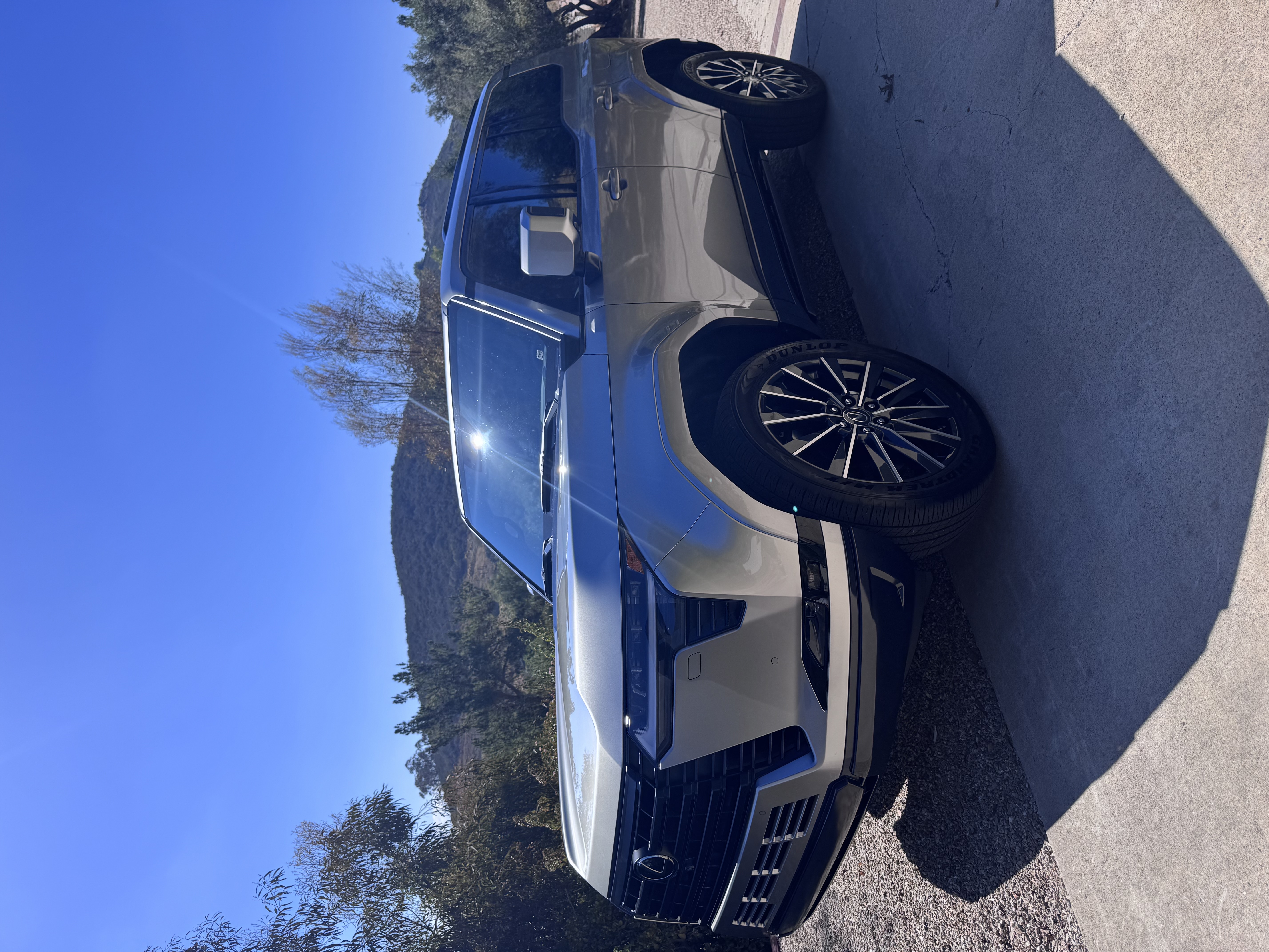 Used 2025 Lexus GX 550 w/ Cold Area Package AWD/4WD image 1