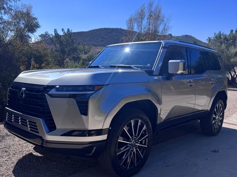 Used 2025 Lexus GX 550 w/ Cold Area Package AWD/4WD image 1