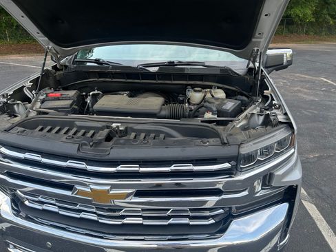 Used 2019 Chevrolet Silverado 1500 LTZ w/ LTZ Premium Package RWD image 11