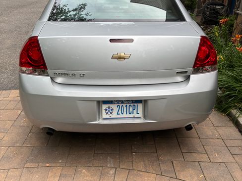 Used 2016 Chevrolet Impala LT FWD image 8