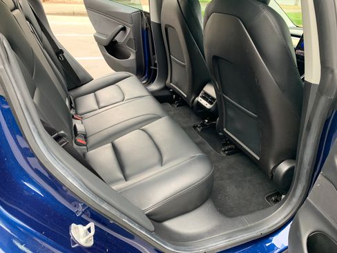 Used 2019 Tesla Model 3 Long Range image 10