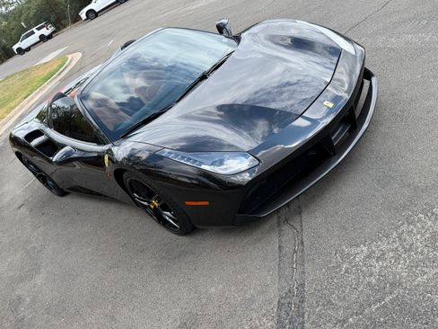 Used 2017 Ferrari 488 Spider RWD image 8