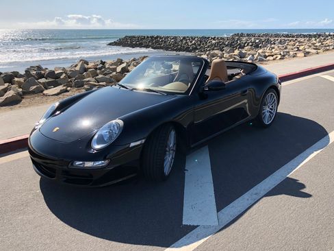 Used 2006 Porsche 911 Carrera 4S AWD/4WD image 2