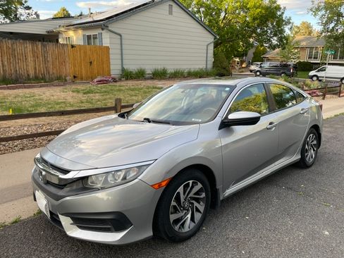 Used 2016 Honda Civic EX image 4