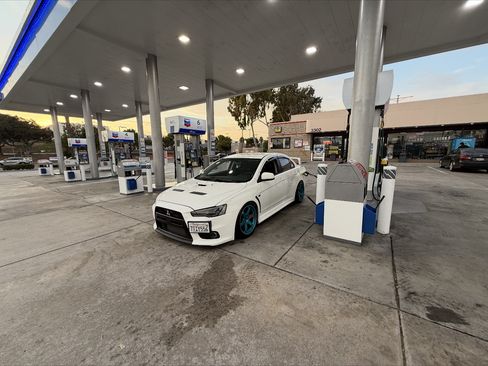 Used 2014 Mitsubishi Lancer Evolution GSR image 6