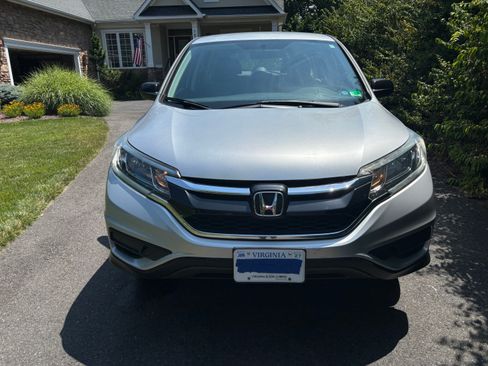 Used 2016 Honda CR-V LX image 2