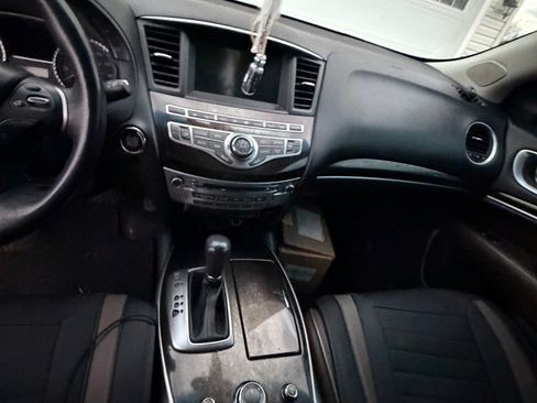 Used 2013 INFINITI JX35 AWD w/ Premium Pkg image 12