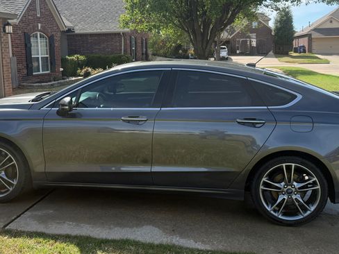 Used 2016 Ford Fusion Titanium image 4