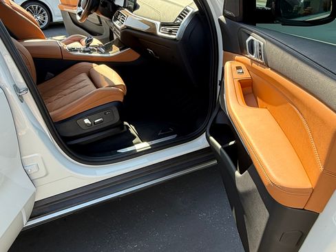 Used 2023 BMW X5 xDrive40i w/ Executive Package image 13