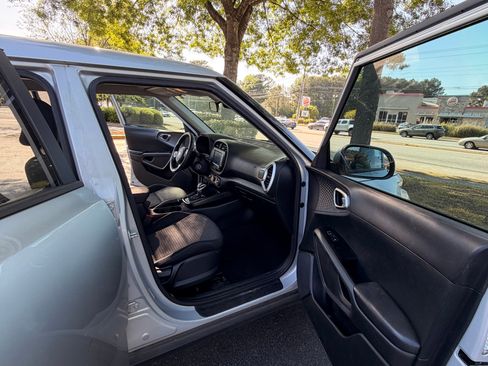 Used 2021 Kia Soul S FWD image 12