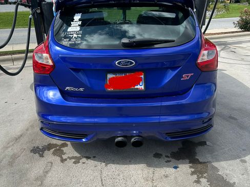 Used 2013 Ford Focus ST FWD image 2