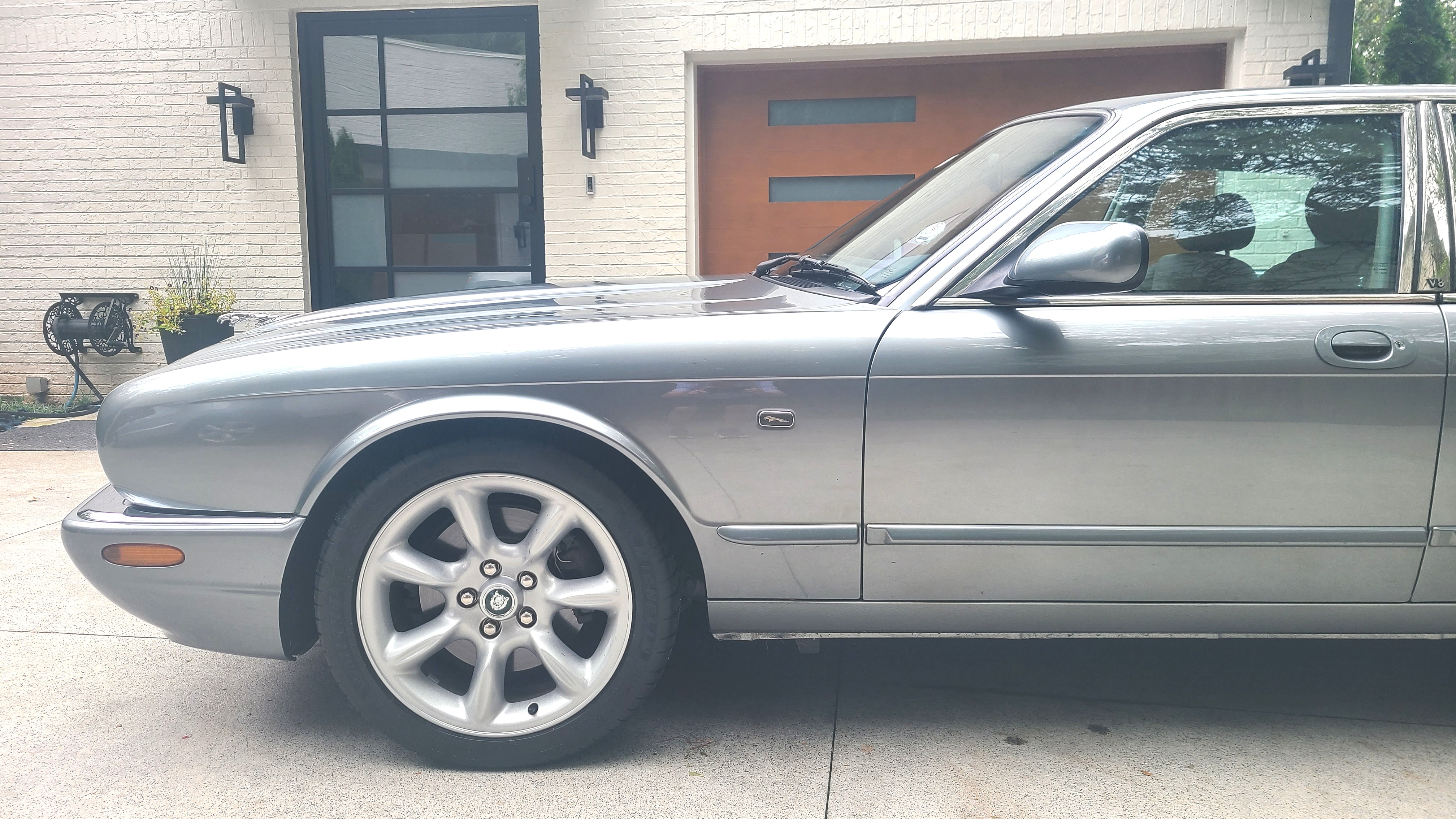 Used 2003 Jaguar XJ8 RWD image 10