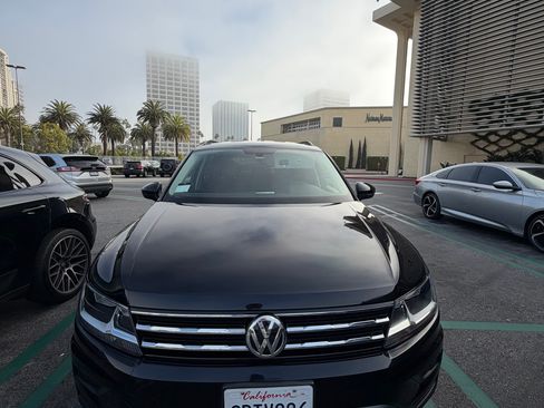 Used 2021 Volkswagen Tiguan SE image 4