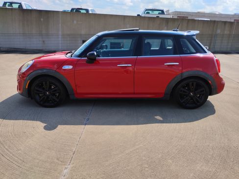 Used 2015 MINI Cooper S image 5