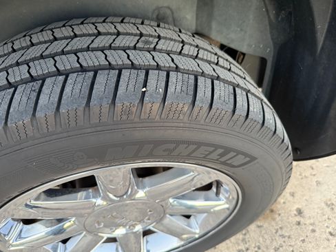 Used 2012 GMC Yukon XL Denali image 18