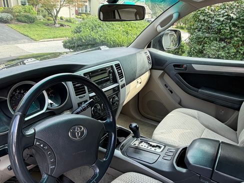 Used 2007 Toyota 4Runner Sport RWD image 12