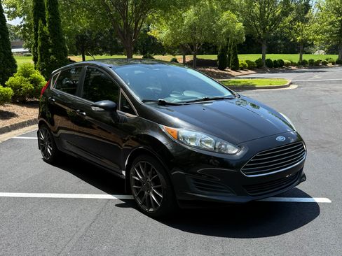 Used 2014 Ford Fiesta SE FWD image 6